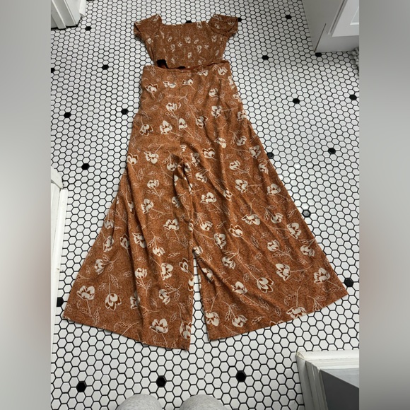 Anama jumpsuit size medium - Picture 2 of 3